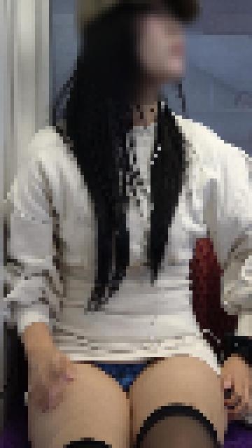 【4月19日まで顔モザなし】ただ立ってだけで見えちゃってる激ミニワンピちゃん[4K動画][顔出し][ドアップあり]